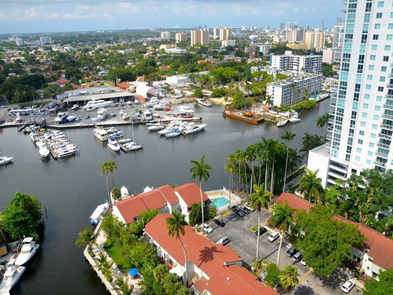 Riviera Luxury Living At River Oaks Marina And Tower 마이애미 외부 사진