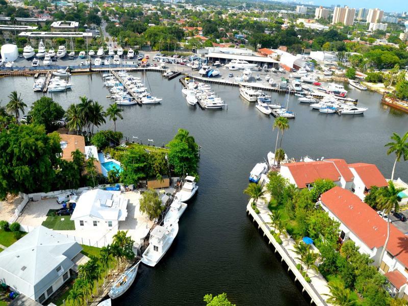 Riviera Luxury Living At River Oaks Marina And Tower 마이애미 외부 사진