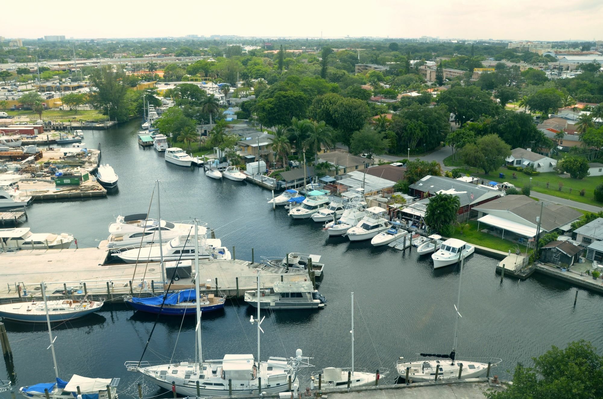 Riviera Luxury Living At River Oaks Marina And Tower 마이애미 외부 사진